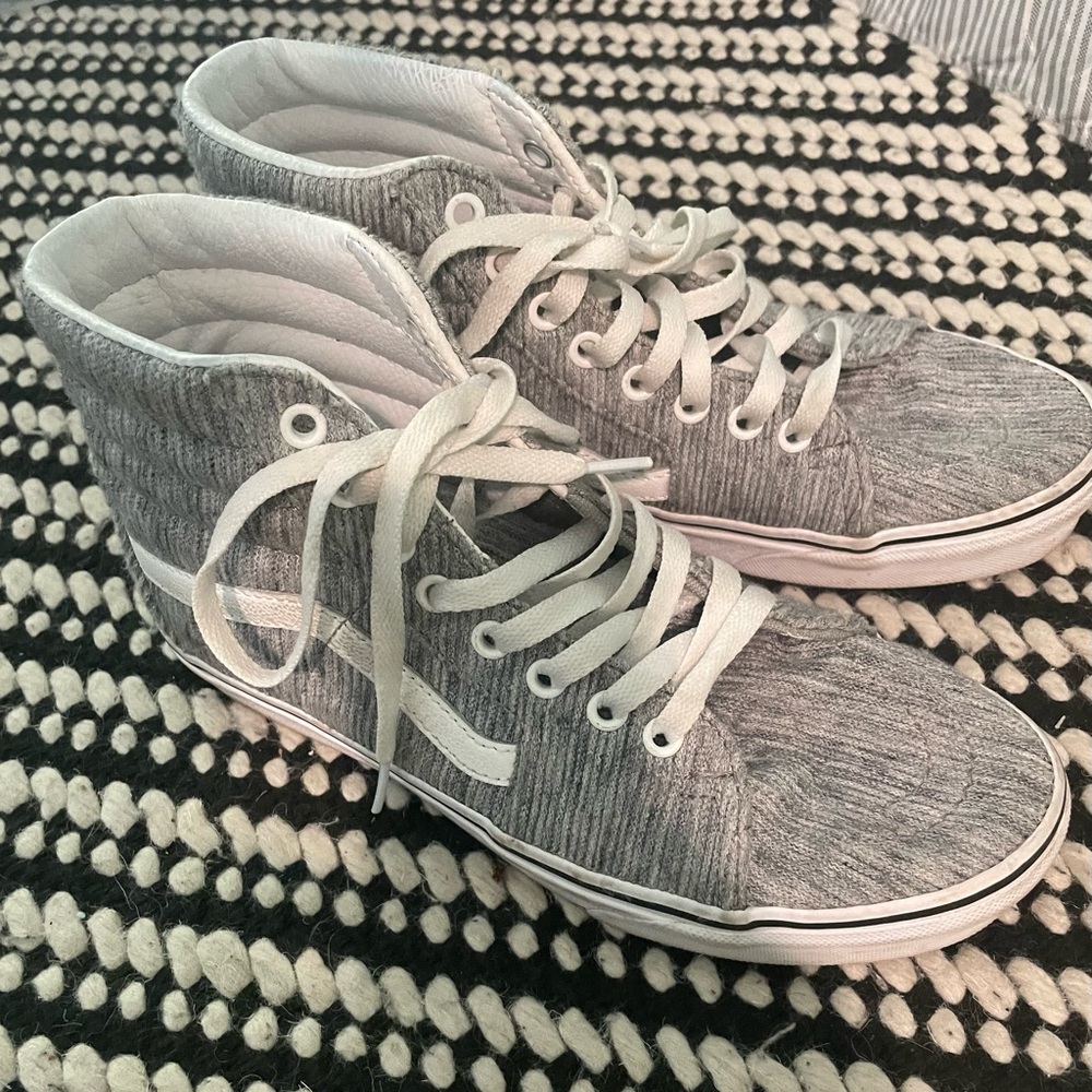 VANS Sk8-Hi Women’s 8 Gray Corduroy Texture Lace Up Cushion Sneakers